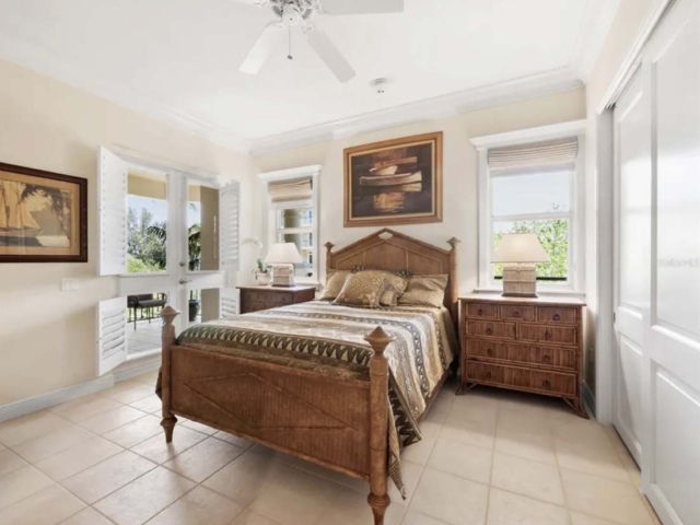 Longboat Key: Four Bedroom Beachfront bedroom